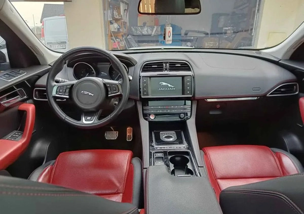 Jaguar F-Pace cena 115000 przebieg: 128000, rok produkcji 2018 z Międzyrzec Podlaski małe 529